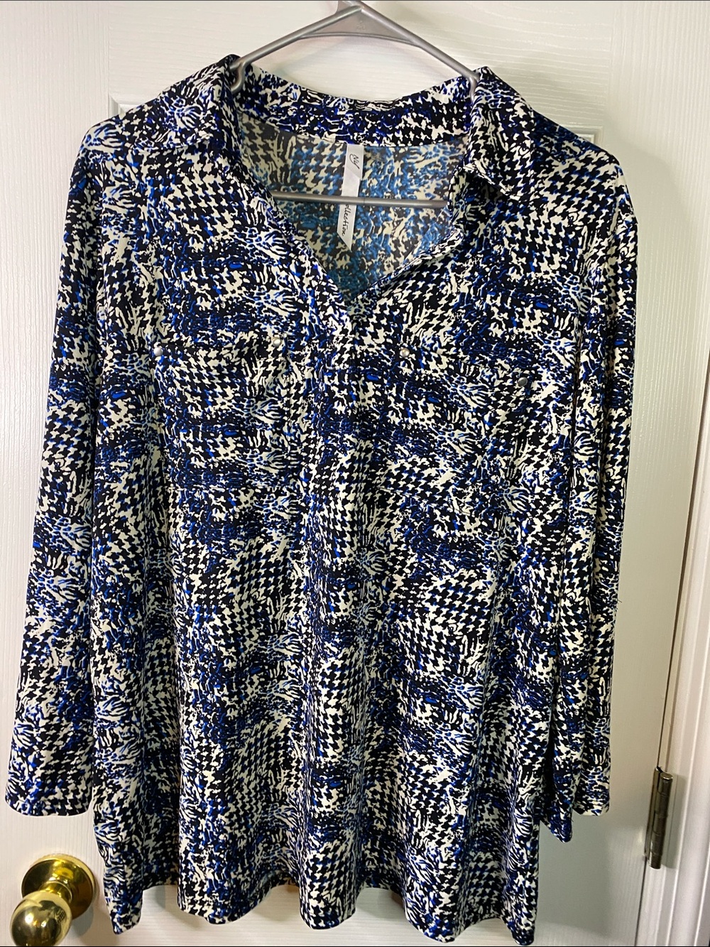 NY Collection Blue & White Printed V-Neck Blouse Size XLarge.